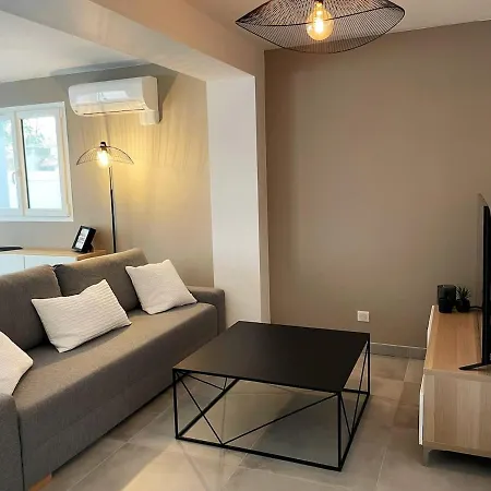 Séjour chez l'habitant Très bel appartement proche plages&centre ville *