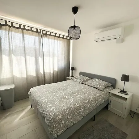 Séjour chez l'habitant Très bel appartement proche plages&centre ville La Rochelle (Charente-Maritime)